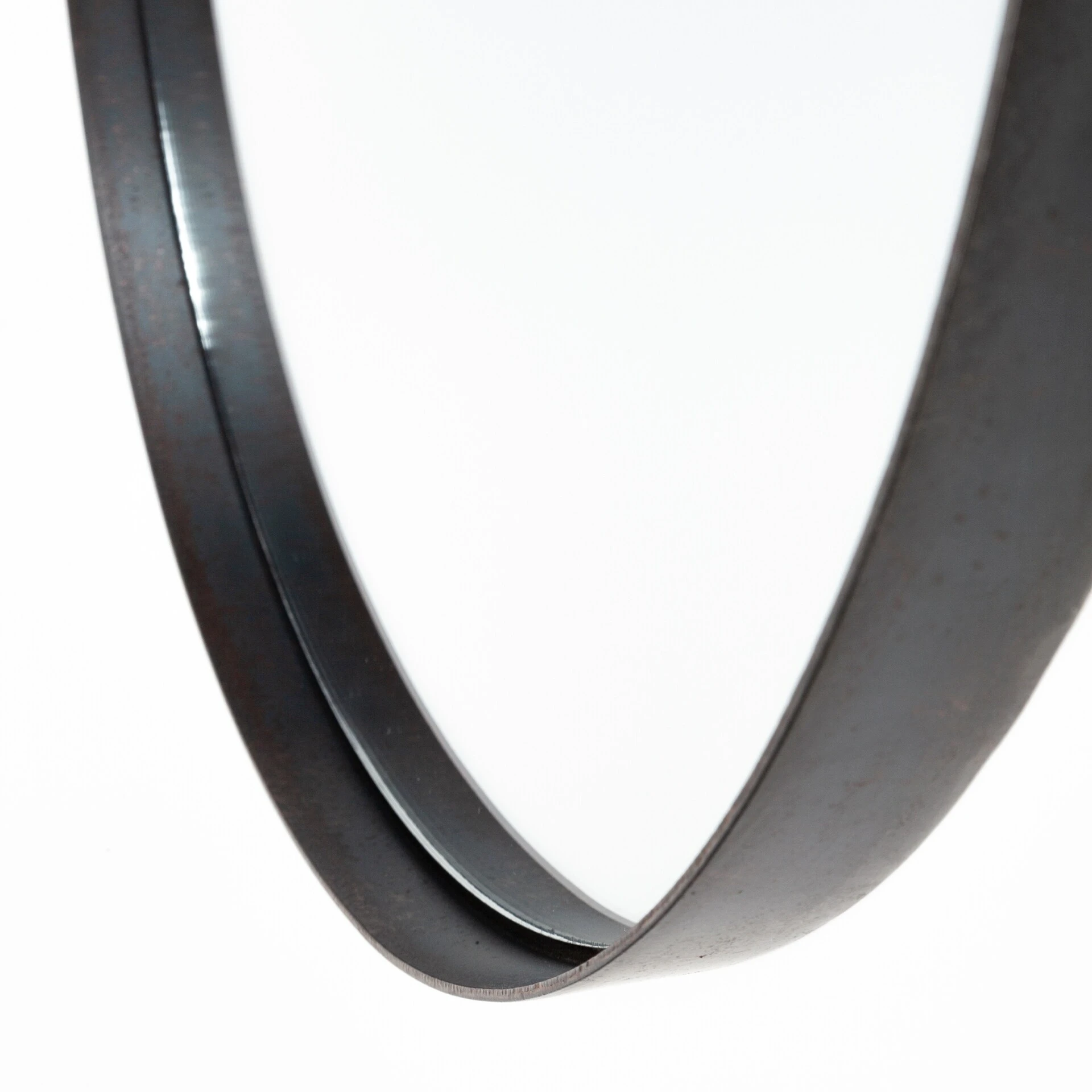 Wholesale โ Mercana Collie 20x26 Round Black Metal Frame Mirror ๐งจ 4 Wholesale โ Mercana Collie 20x26 Round Black Metal Frame Mirror ๐งจ - Image 4