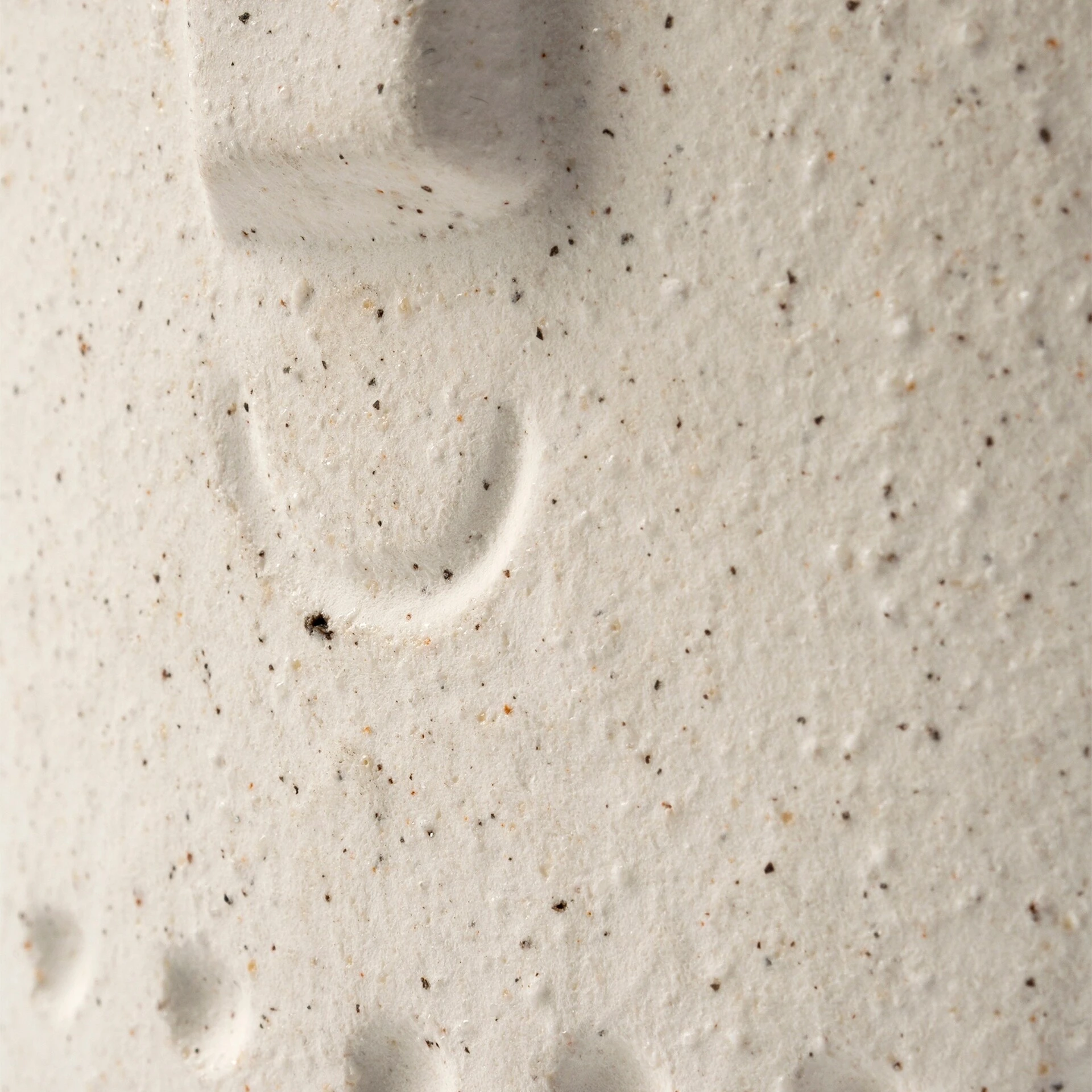 Promo ๐ Mercana Jacob I Short White Ceramic Smiling Face Vase โจ 4 Promo ๐ Mercana Jacob I Short White Ceramic Smiling Face Vase โจ - Image 4