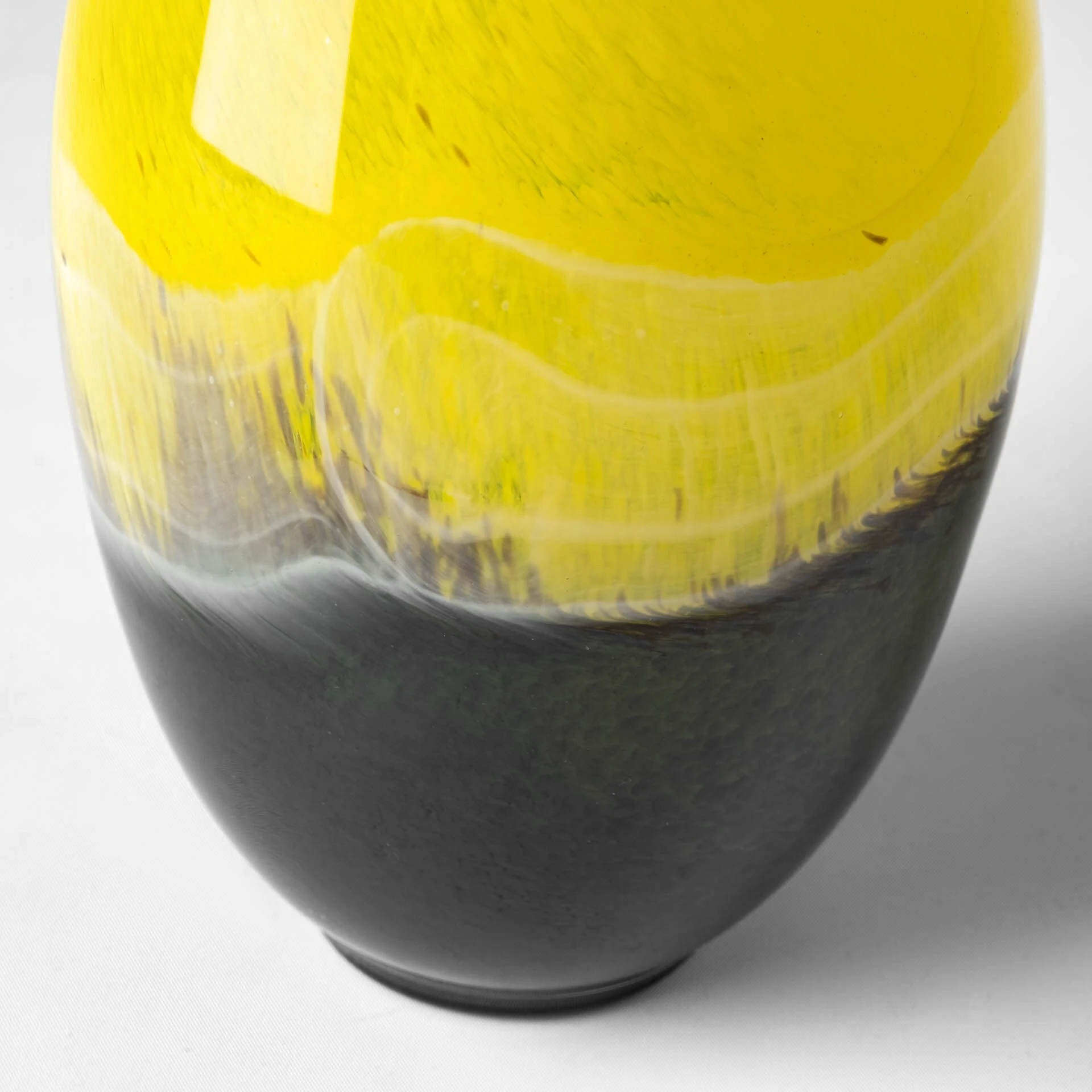 Cheap โ๏ธ Mercana Jasse Yellow & Gray Ombre Glass Vase ๐ 14 Cheap โ๏ธ Mercana Jasse Yellow & Gray Ombre Glass Vase ๐ - Image 14
