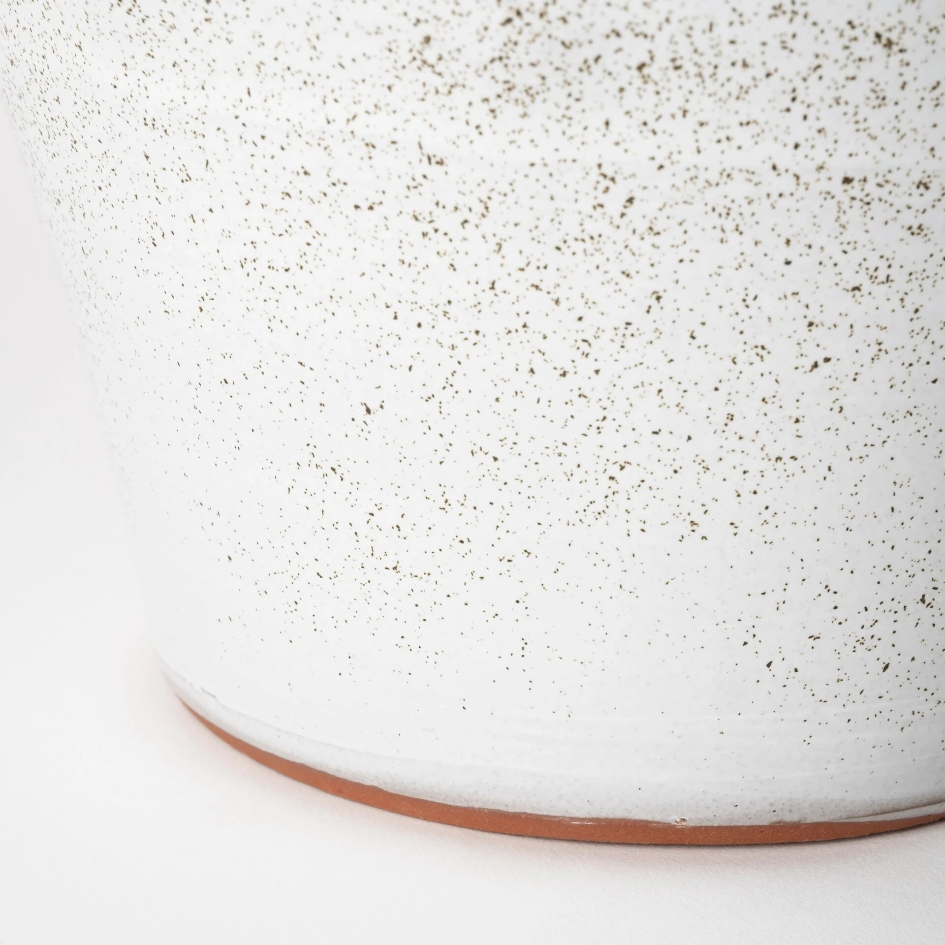 Promo ๐ Mercana Julian Large Glossy White Ceramic Spoked Vase ๐ฏ 6 Promo ๐ Mercana Julian Large Glossy White Ceramic Spoked Vase ๐ฏ - Image 6