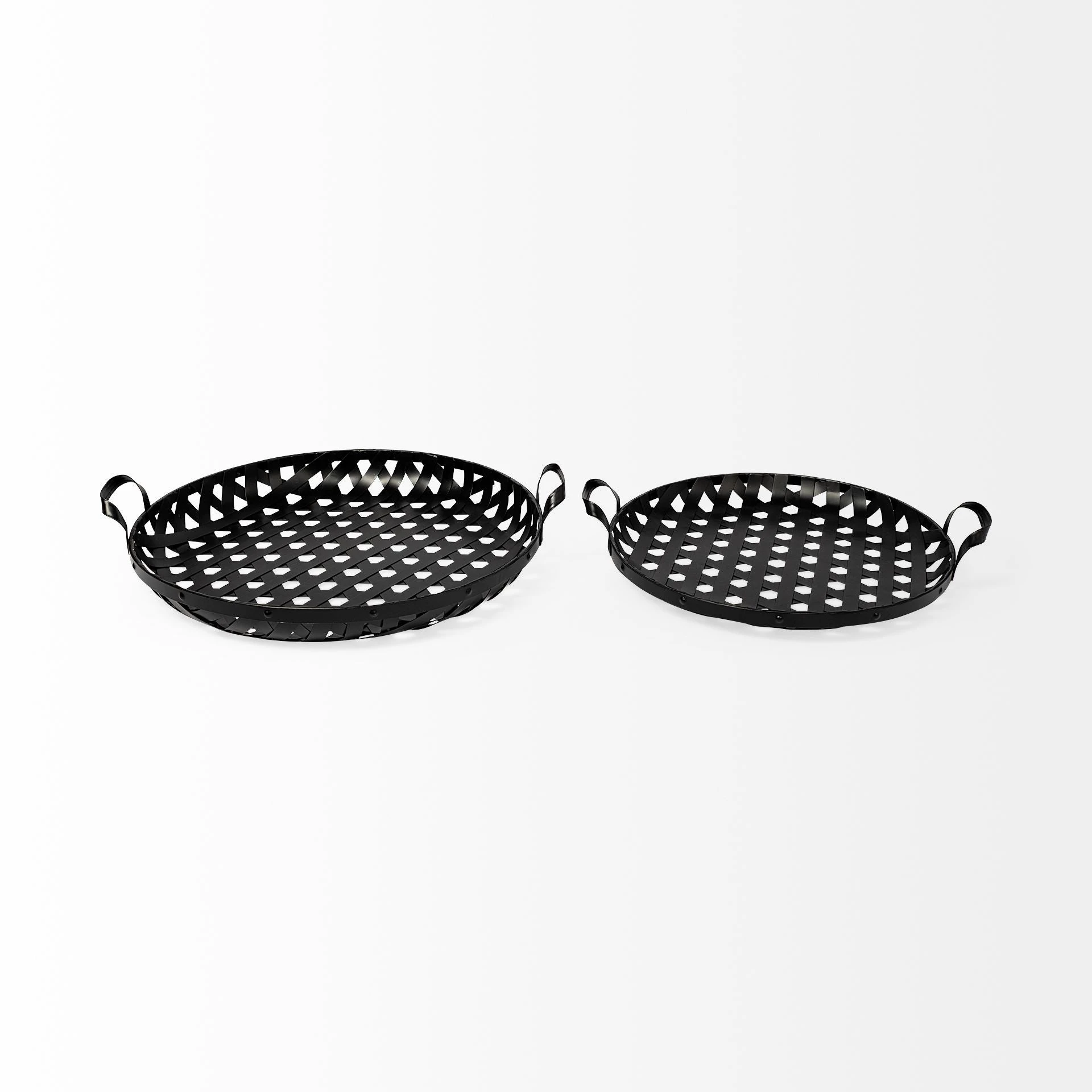 Outlet 👏 Mercana Lito (Set Of 2) Black Woven Metal Round Serving Trays - 26.8L X 23.8W X 5.5H 🔔 2 Outlet 👏 Mercana Lito (Set Of 2) Black Woven Metal Round Serving Trays - 26.8L X 23.8W X 5.5H 🔔 - Image 2