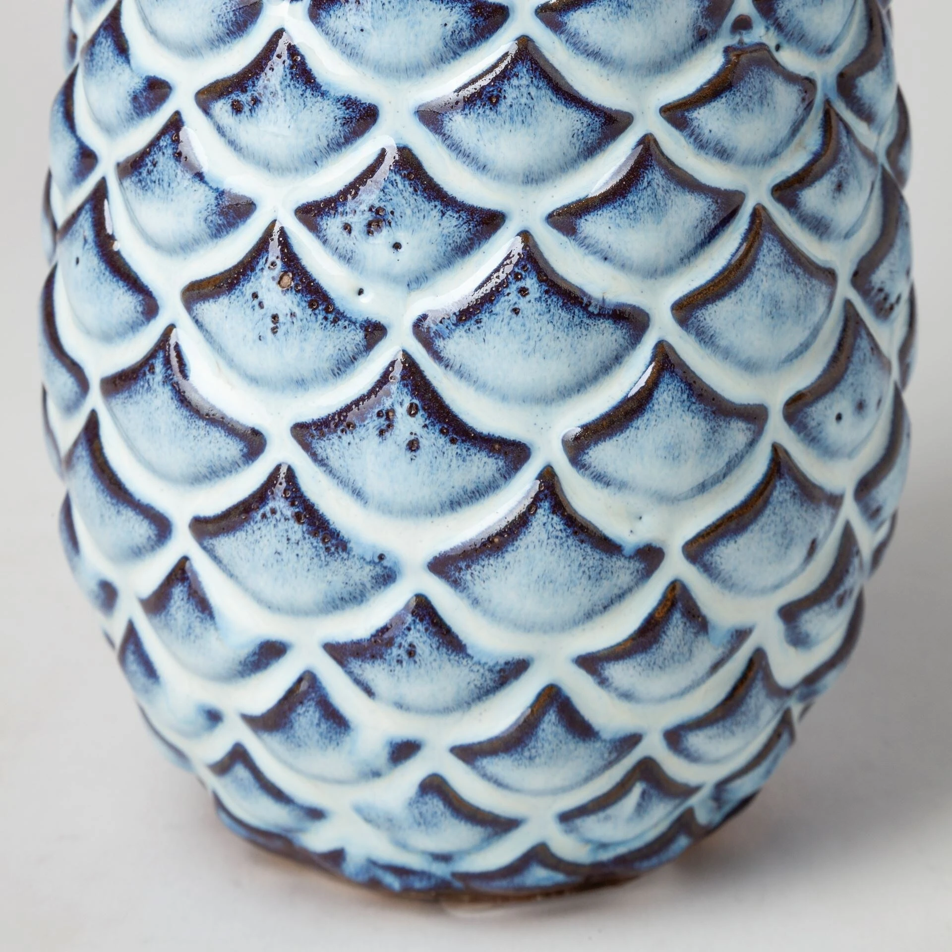 Promo 😉 Mercana Troi II Large Blue White Fishscale Pattern Ceramic Vase 🌟 7 Promo 😉 Mercana Troi II Large Blue White Fishscale Pattern Ceramic Vase 🌟 - Image 7